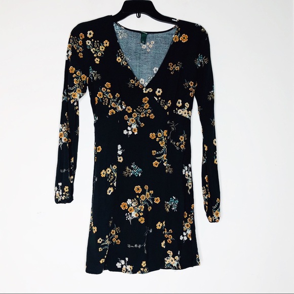 Wild FABLE floral summer mini dress. Size XS - Picture 1 of 5